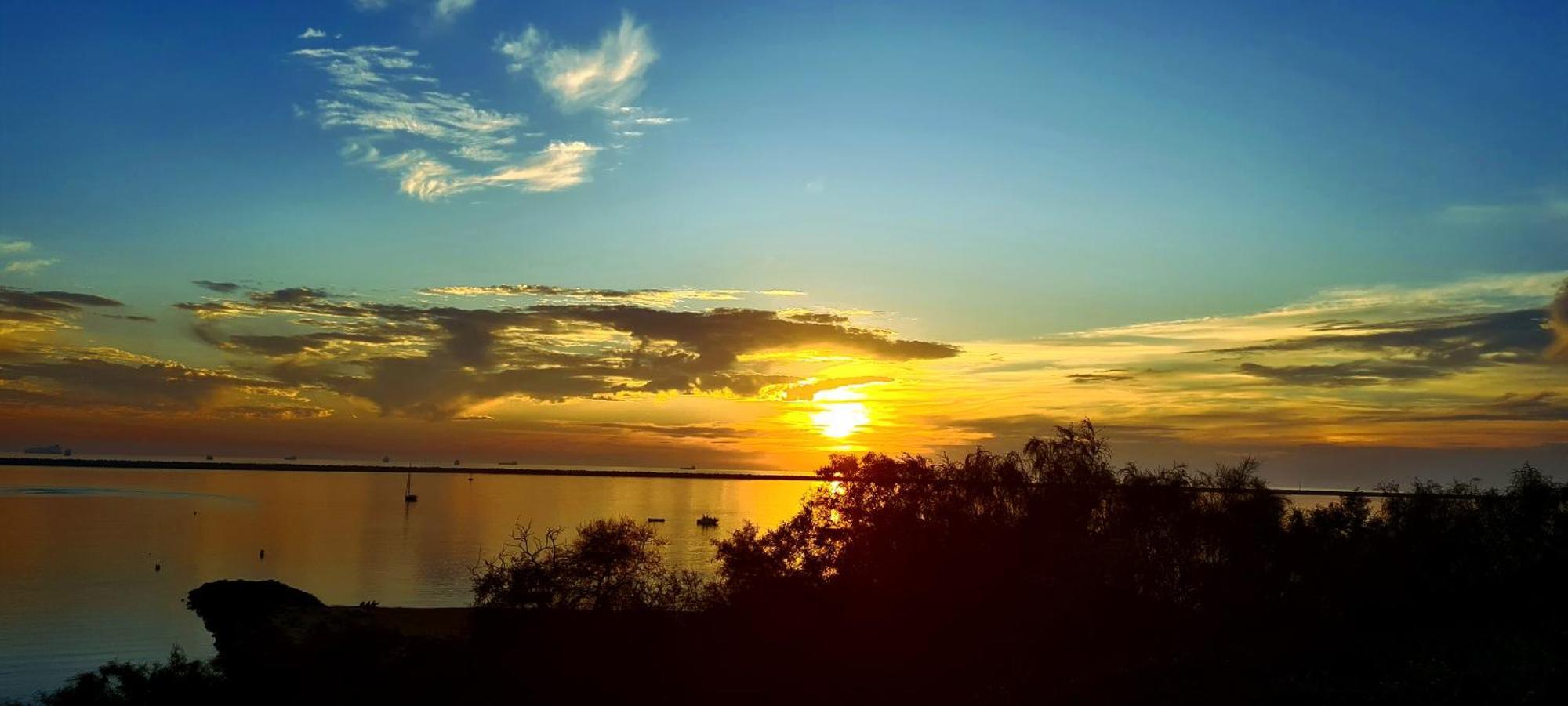 El Apartamento De Amy Con Vistas Al Mar Mazagon Ngoại thất bức ảnh