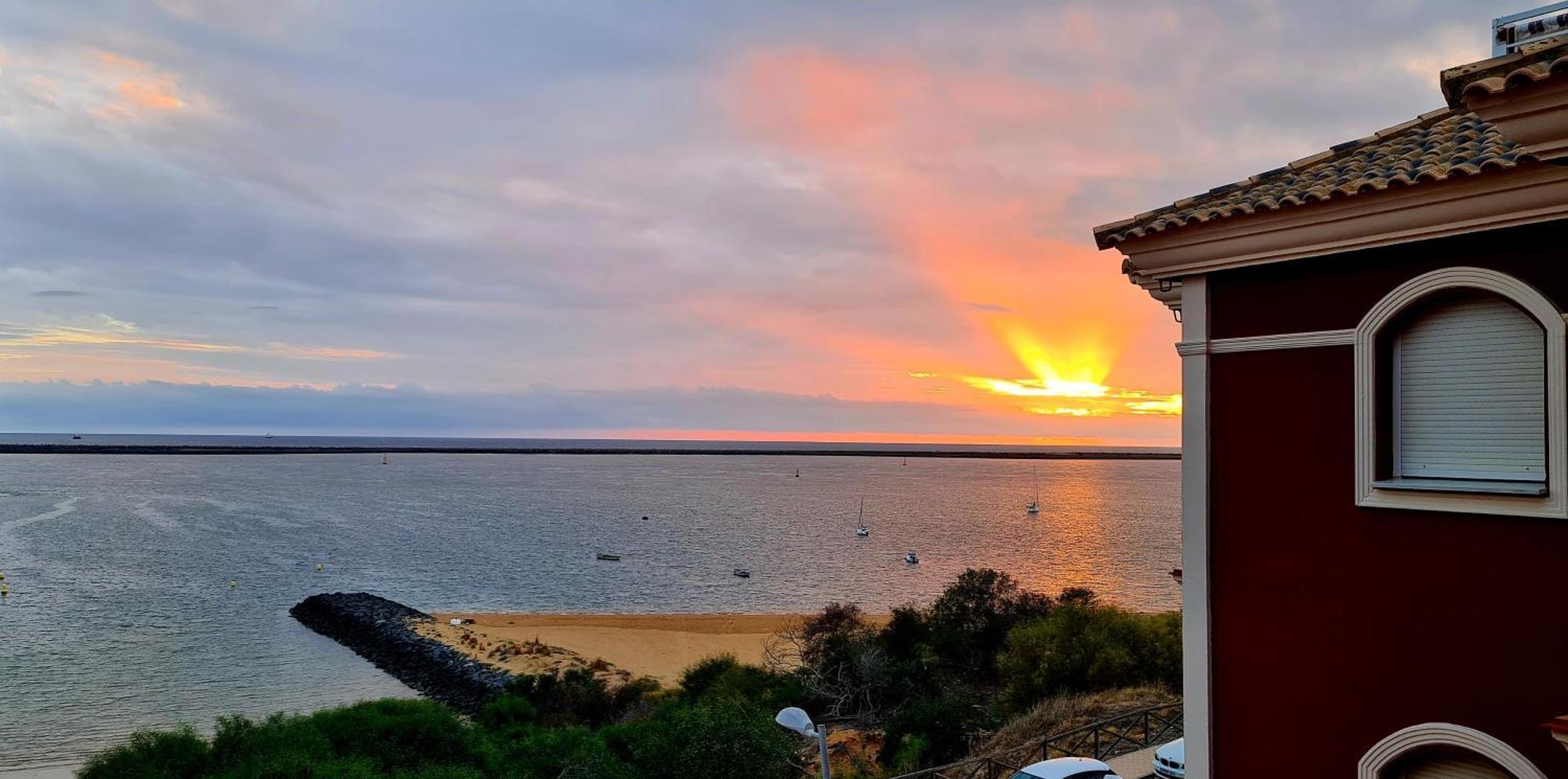El Apartamento De Amy Con Vistas Al Mar Mazagon Ngoại thất bức ảnh