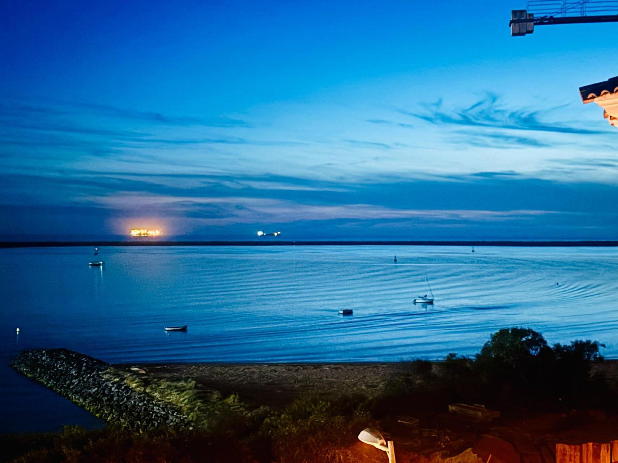 El Apartamento De Amy Con Vistas Al Mar Mazagon Ngoại thất bức ảnh